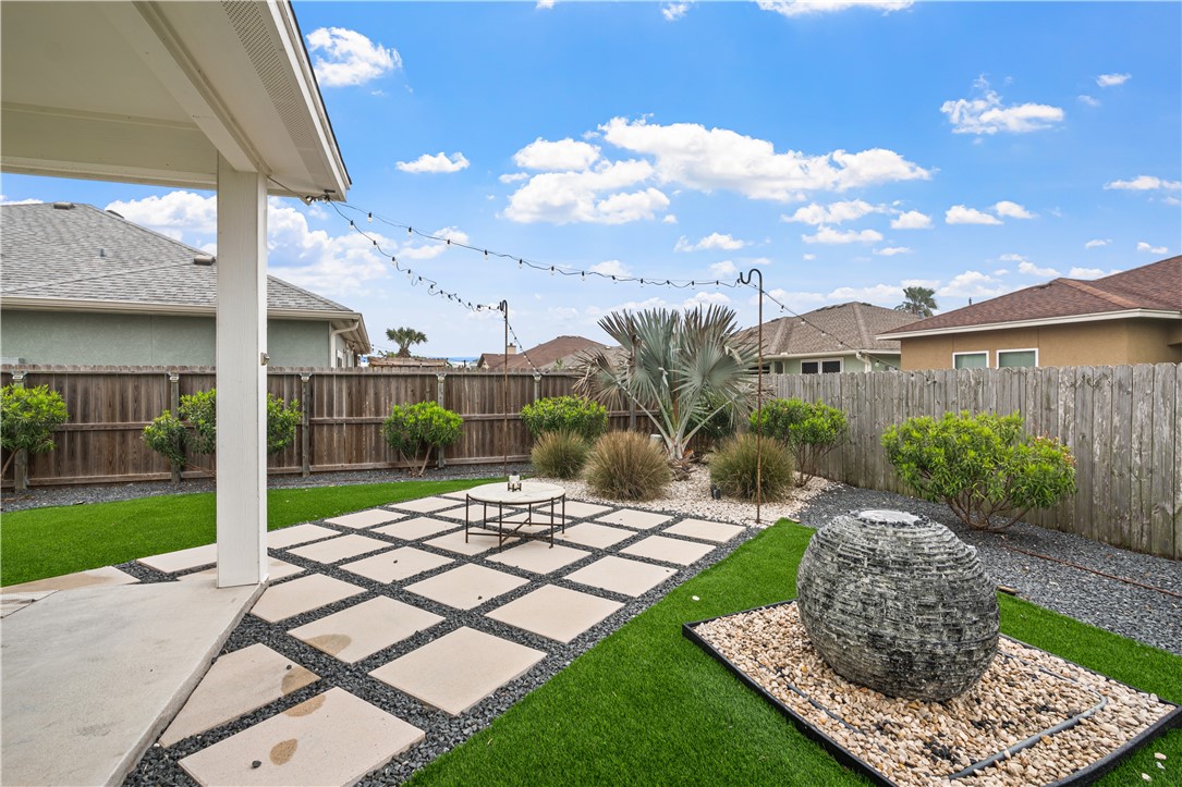 14221 Sea Pines Dr