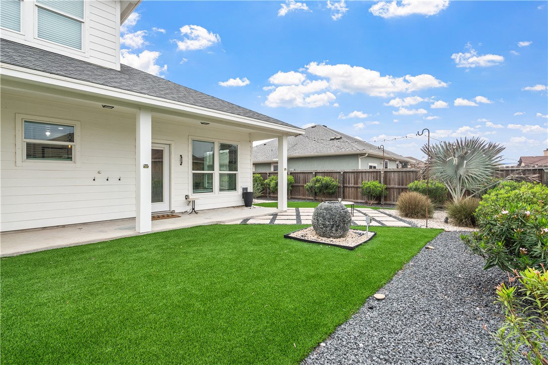 14221 Sea Pines Dr