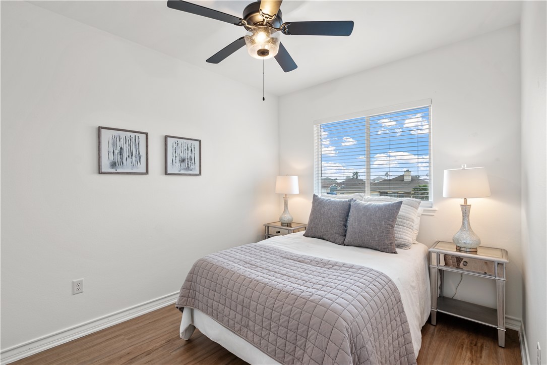 14221 Sea Pines Dr