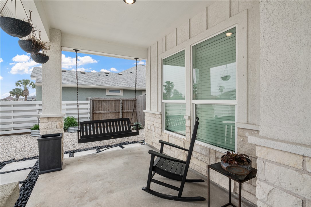 14221 Sea Pines Dr