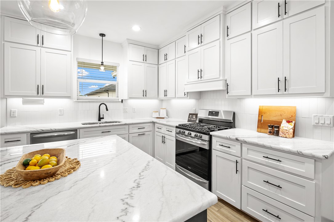 14221 Sea Pines Dr
