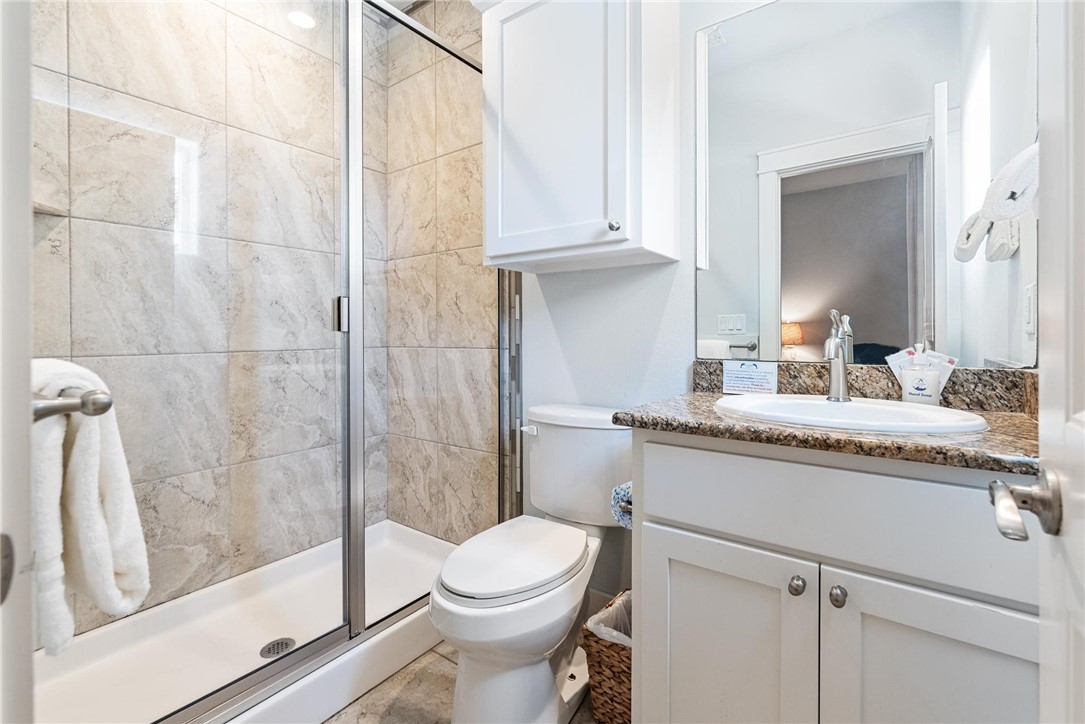247 W Roberts Ave 11-D