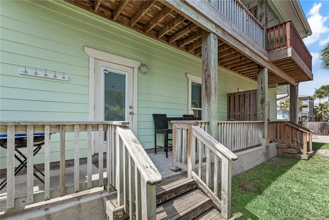 247 W Roberts Ave 11-D