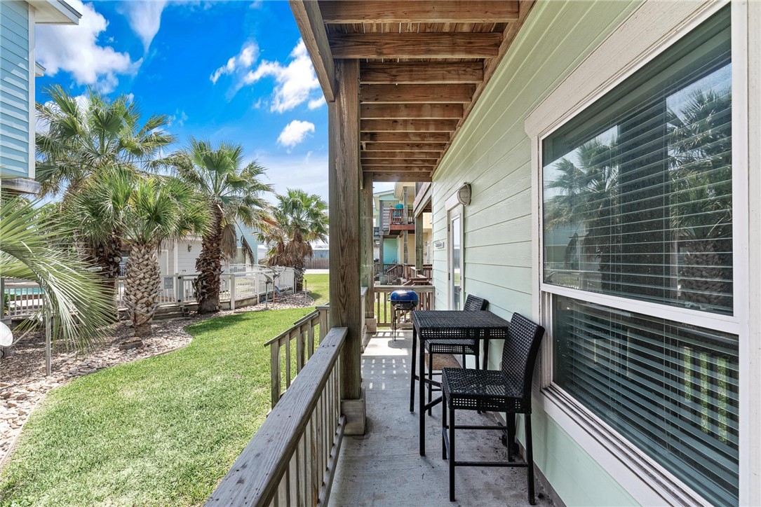 247 W Roberts Ave 11-D