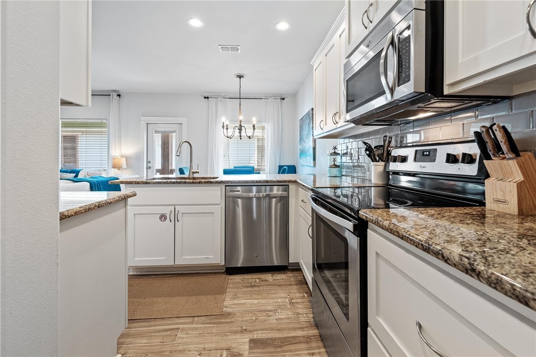 247 W Roberts Ave 11-D