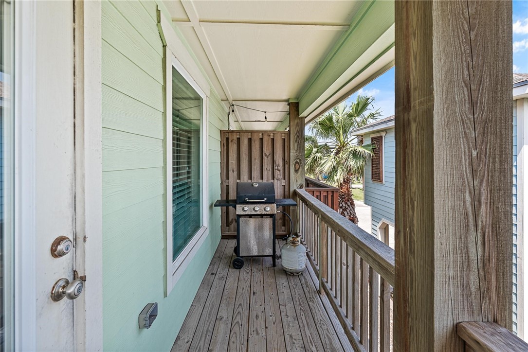 247 W Roberts Ave 11-D
