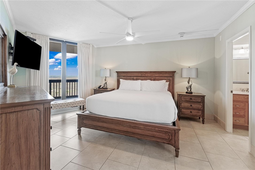 6745 Seacomber Dr 808