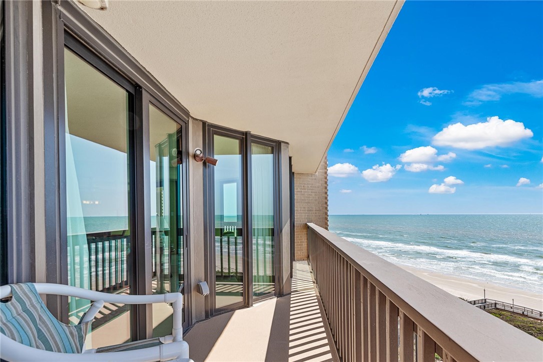 6745 Seacomber Dr 808