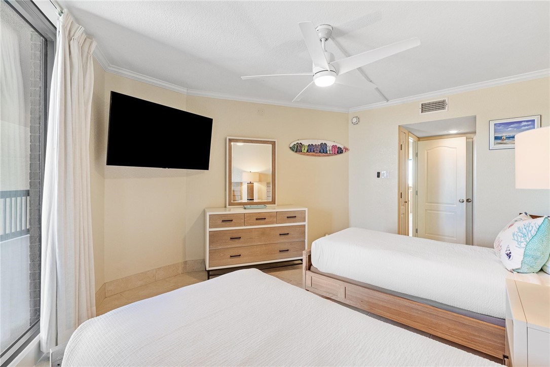 6745 Seacomber Dr 808