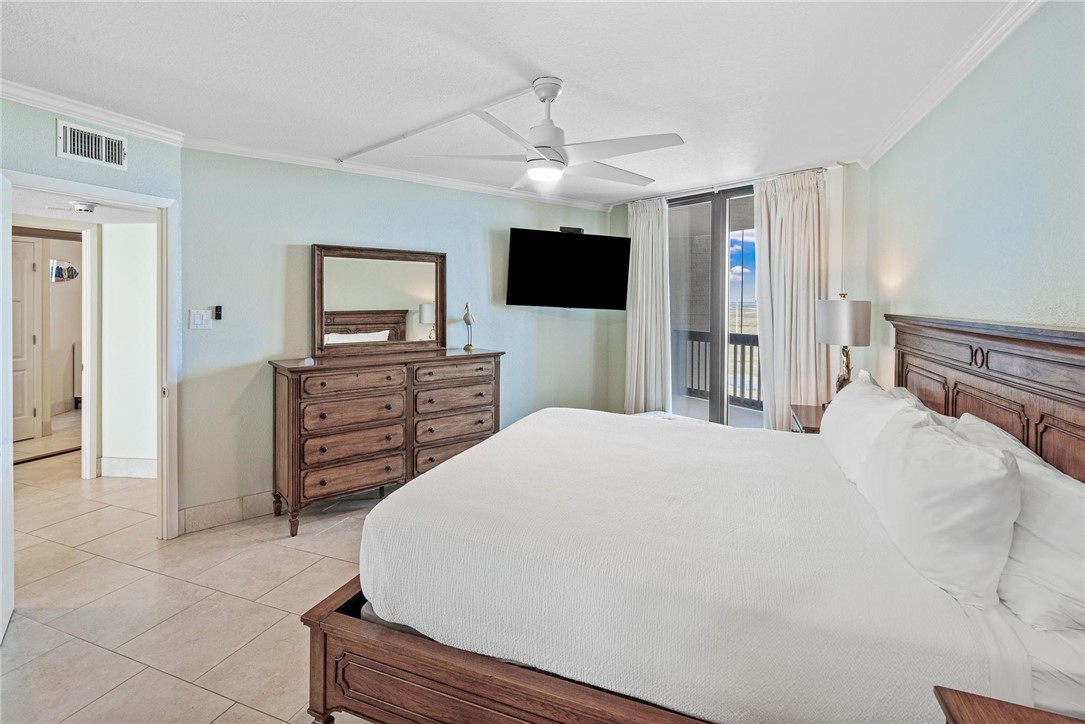6745 Seacomber Dr 808