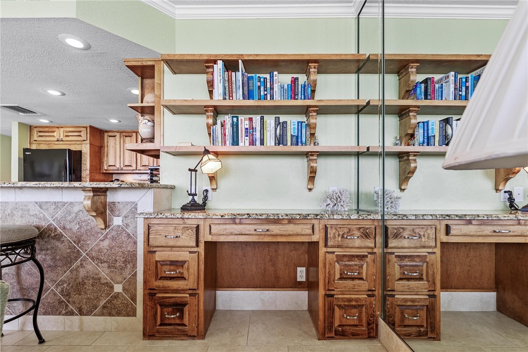 6745 Seacomber Dr 808