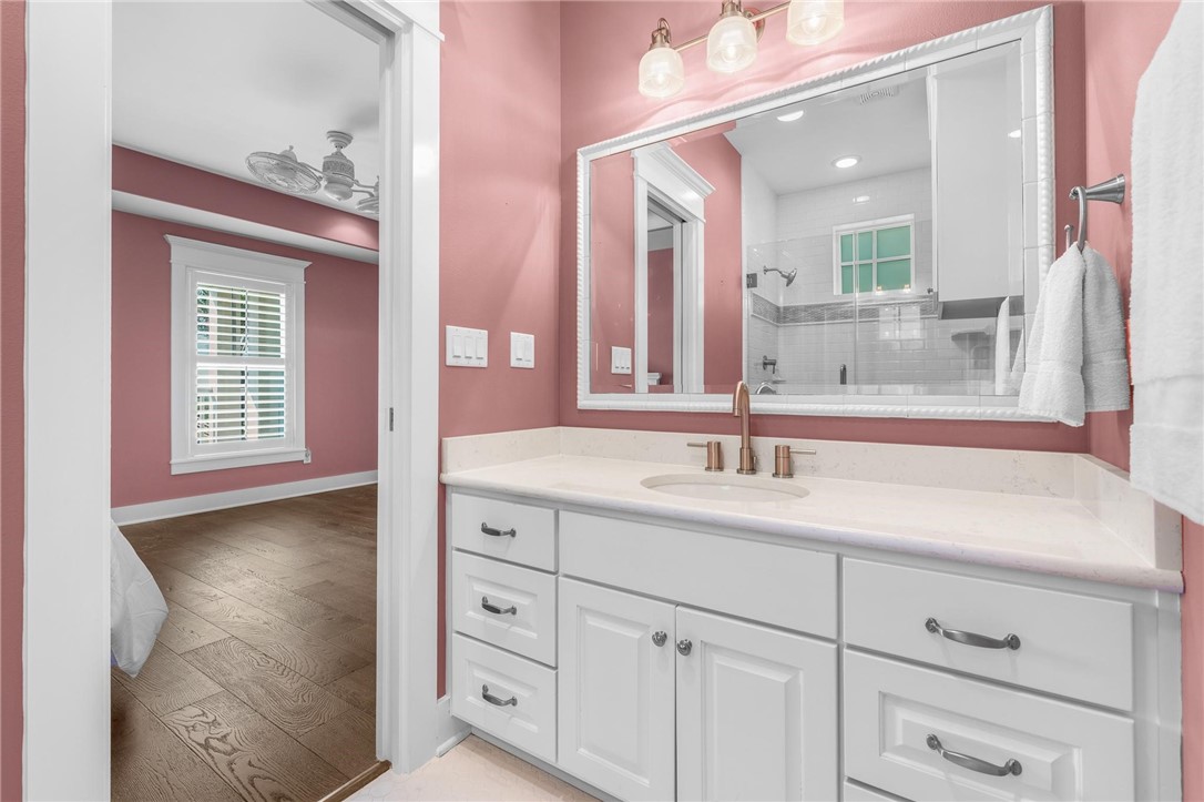 178 Seaside Dr