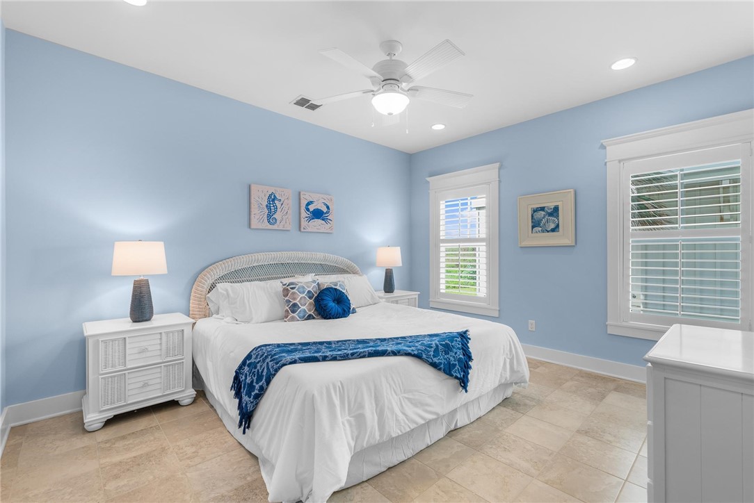 178 Seaside Dr