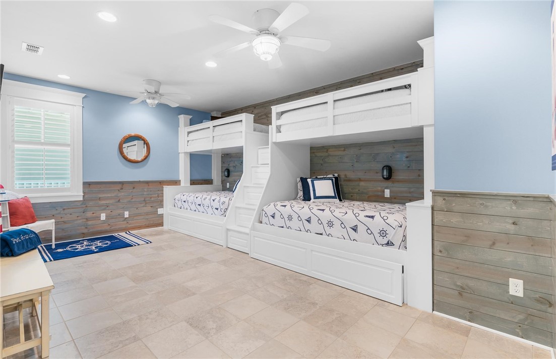 178 Seaside Dr