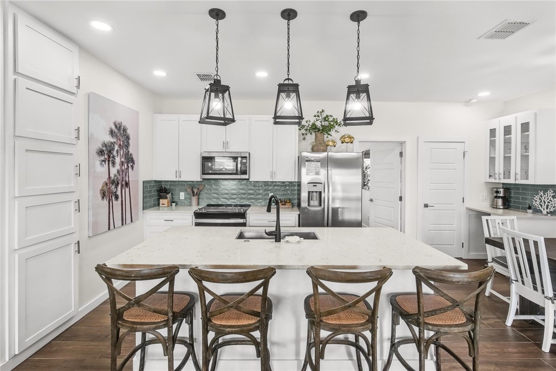 603 E Avenue G 103