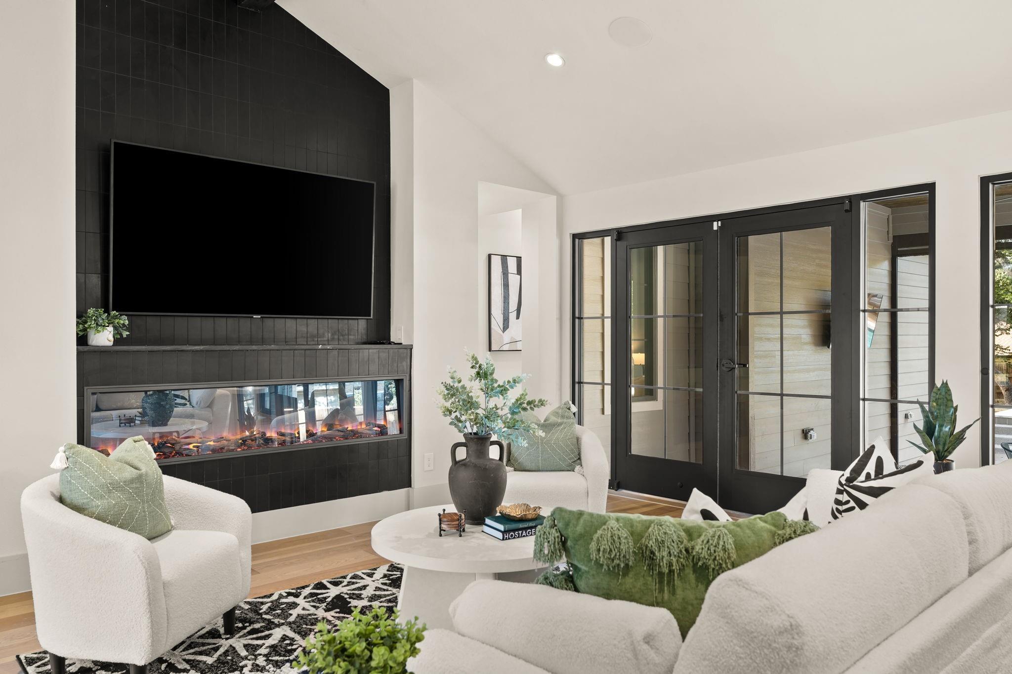 3801 Sierra DR