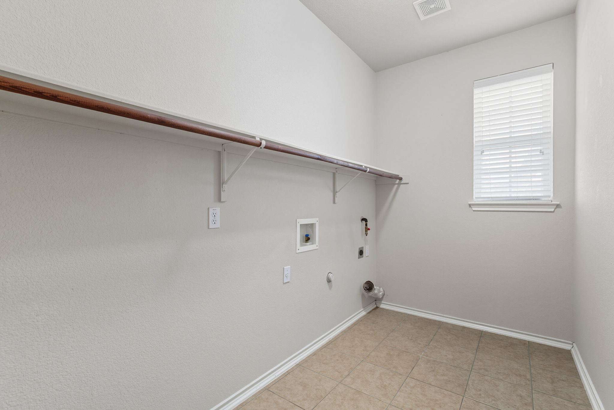 125 Pine CV