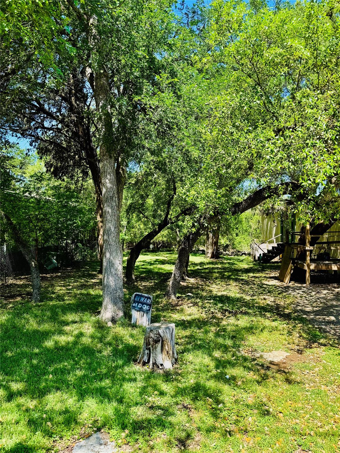 435 Burr Oak LN