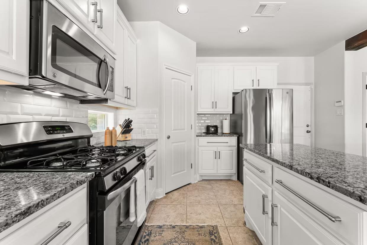 11005 Desert Willow LOOP