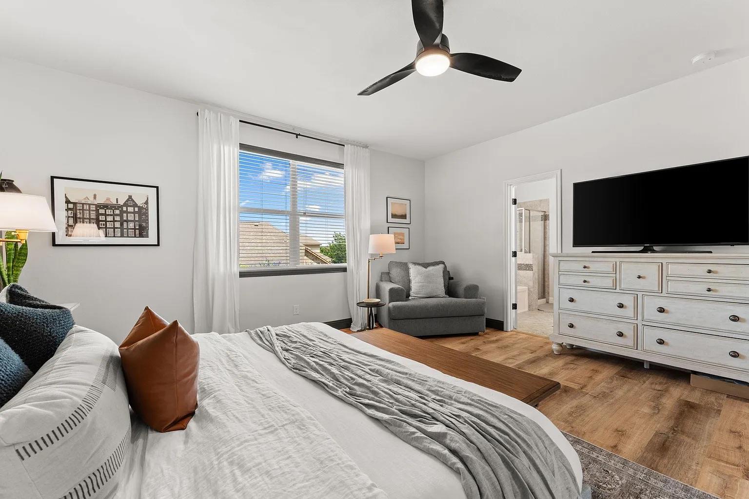 11005 Desert Willow LOOP