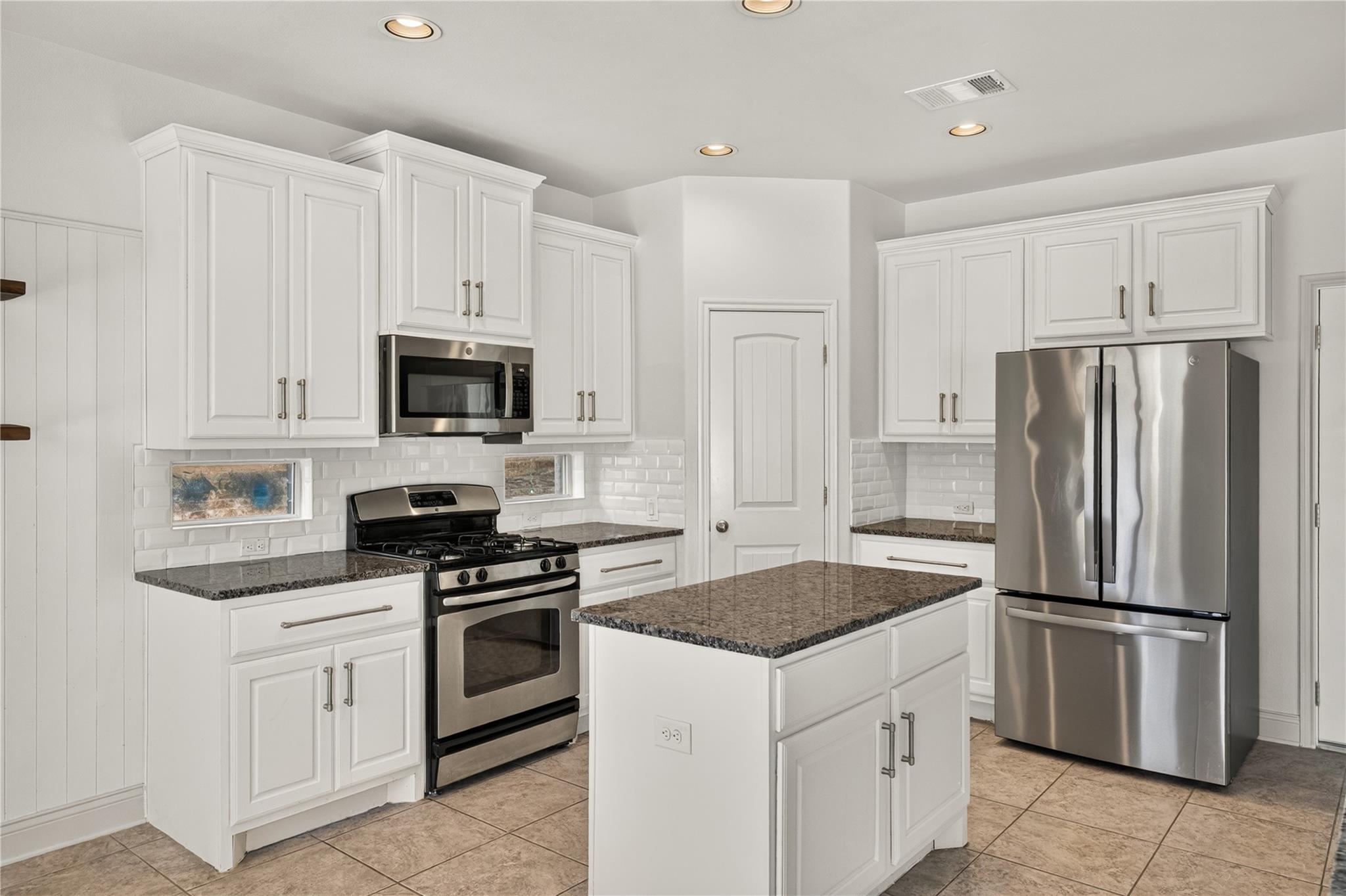 11005 Desert Willow LOOP