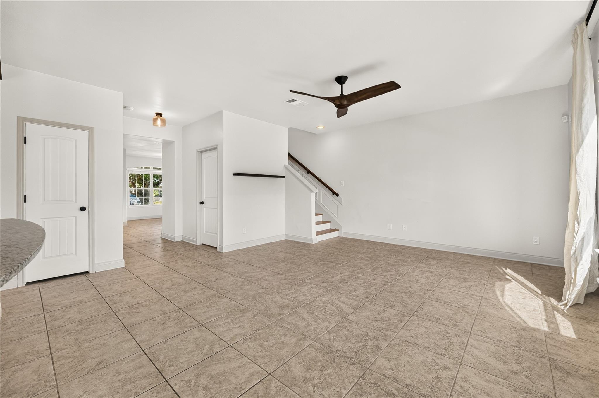 11005 Desert Willow LOOP