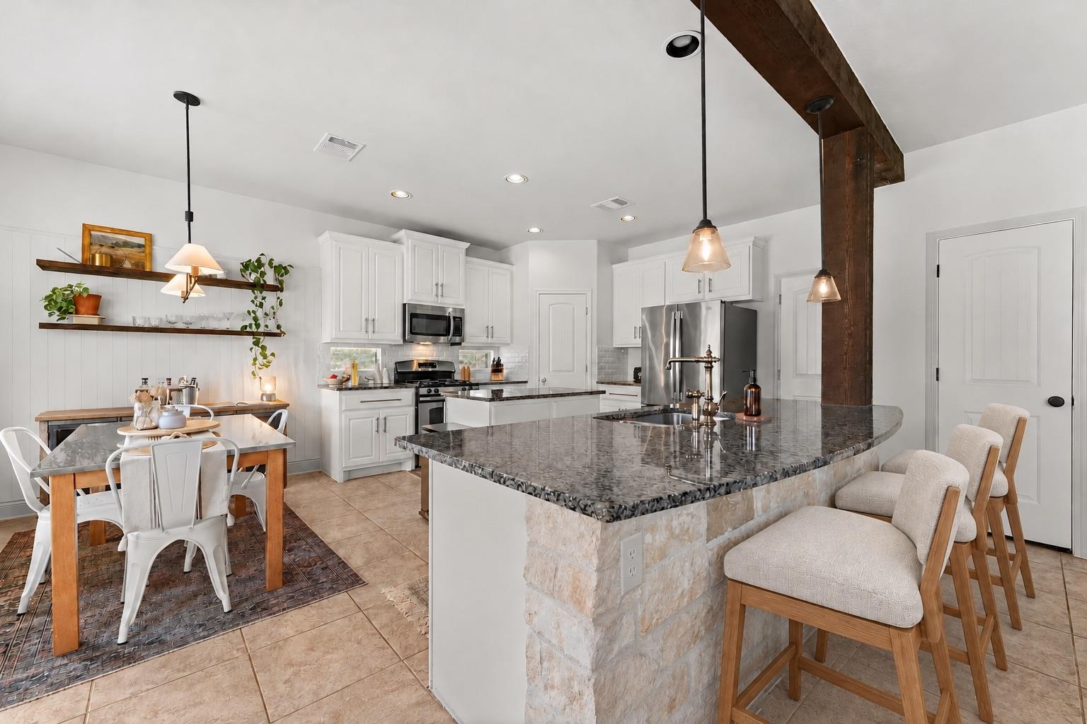 11005 Desert Willow LOOP