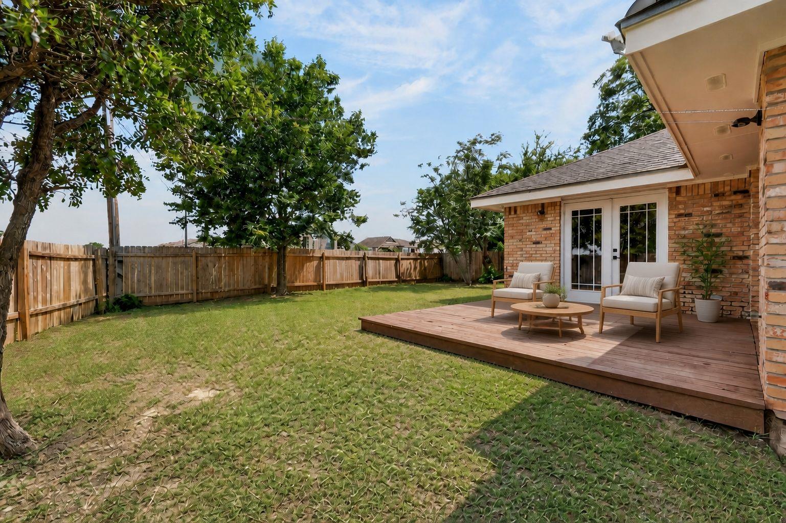 833 Ross CIR