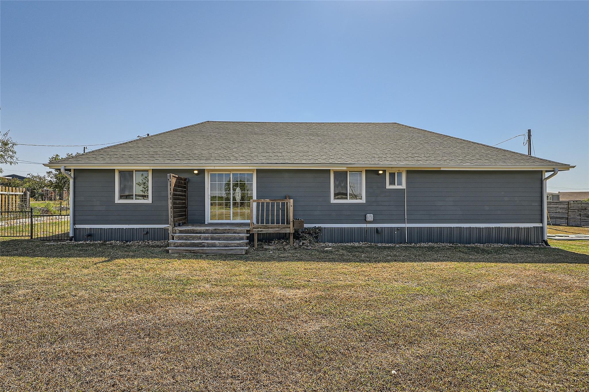 196 Tobias ST