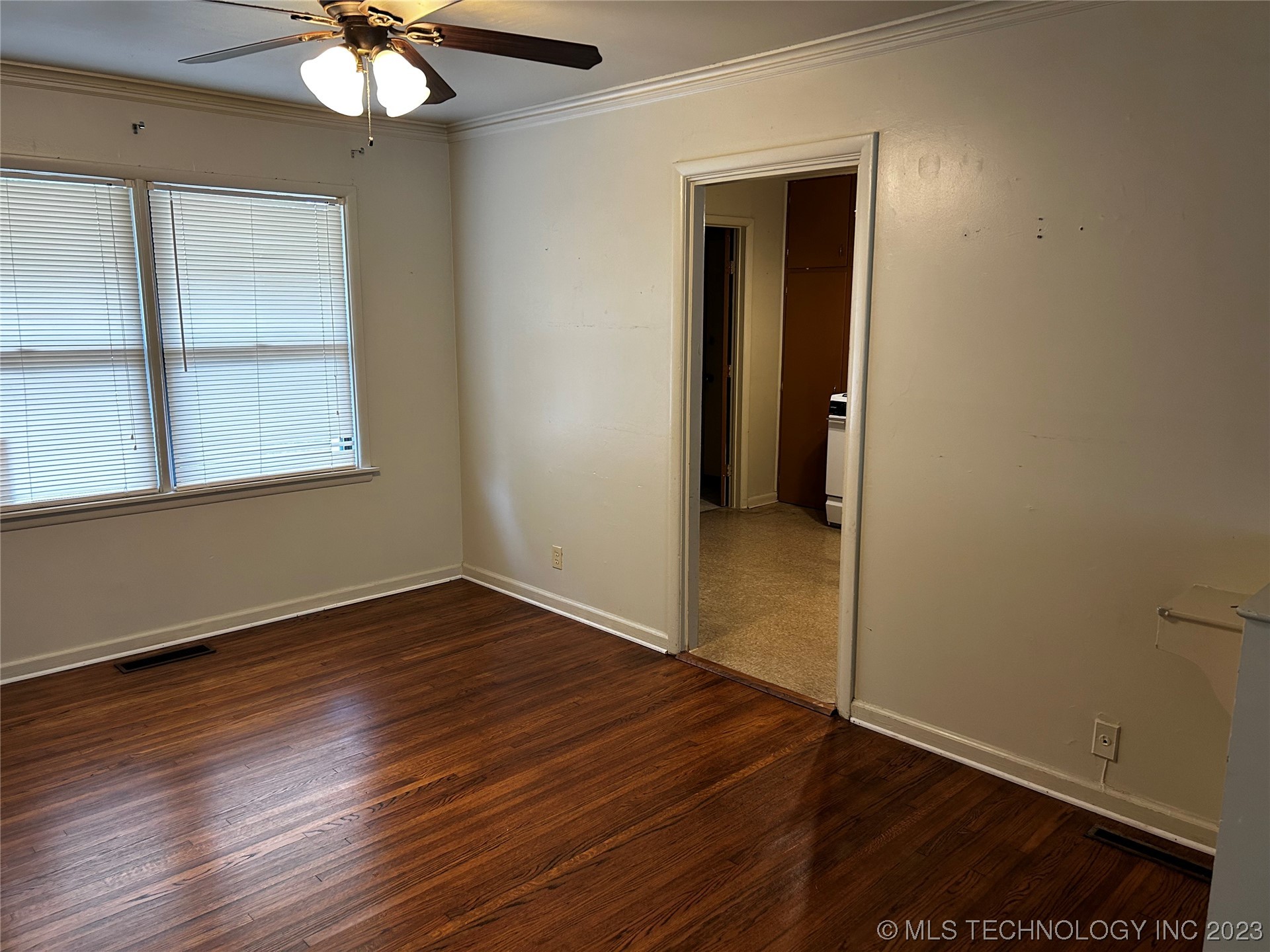1736 W Fairview Street