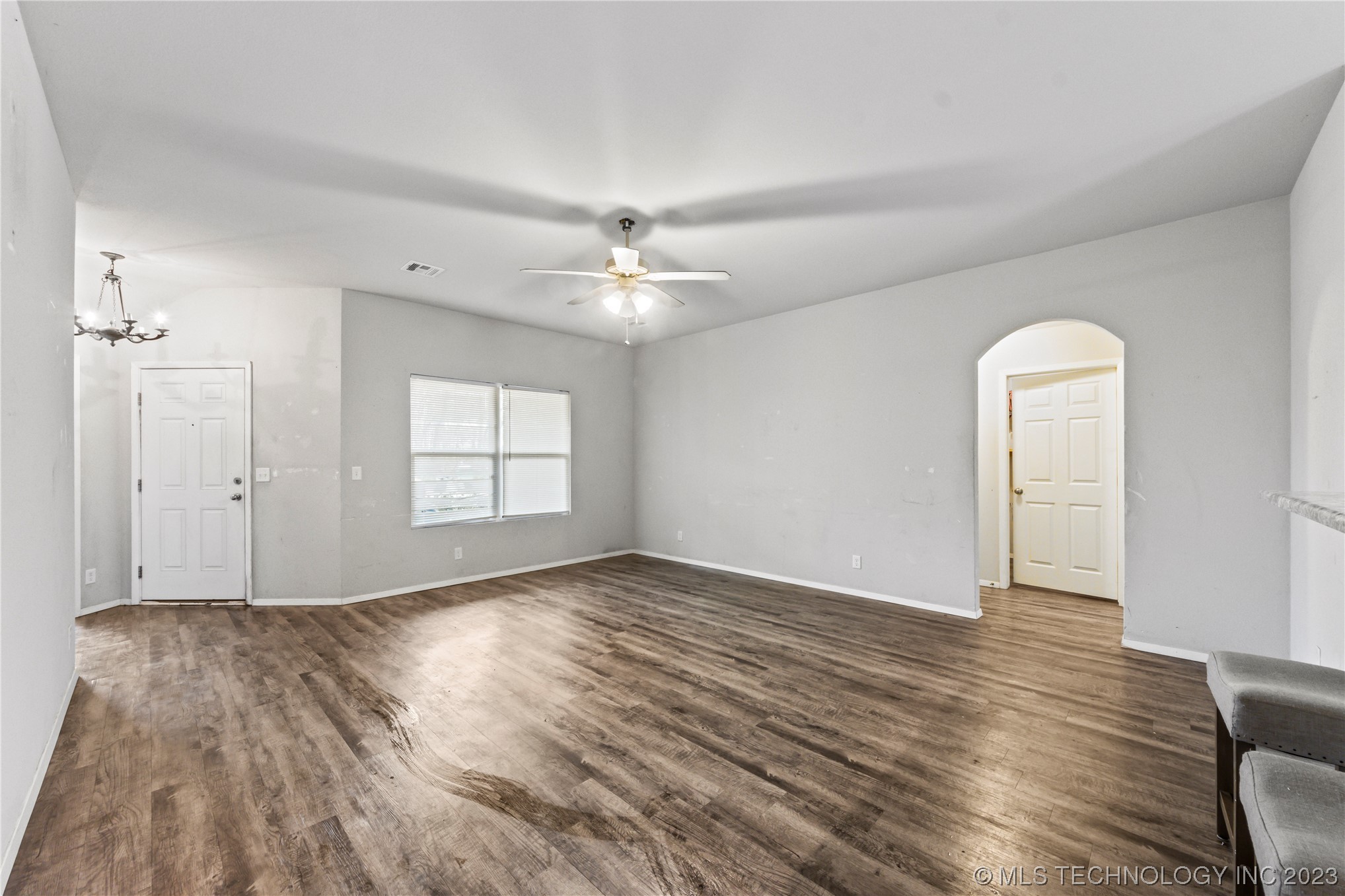 1300 W Duncan Road