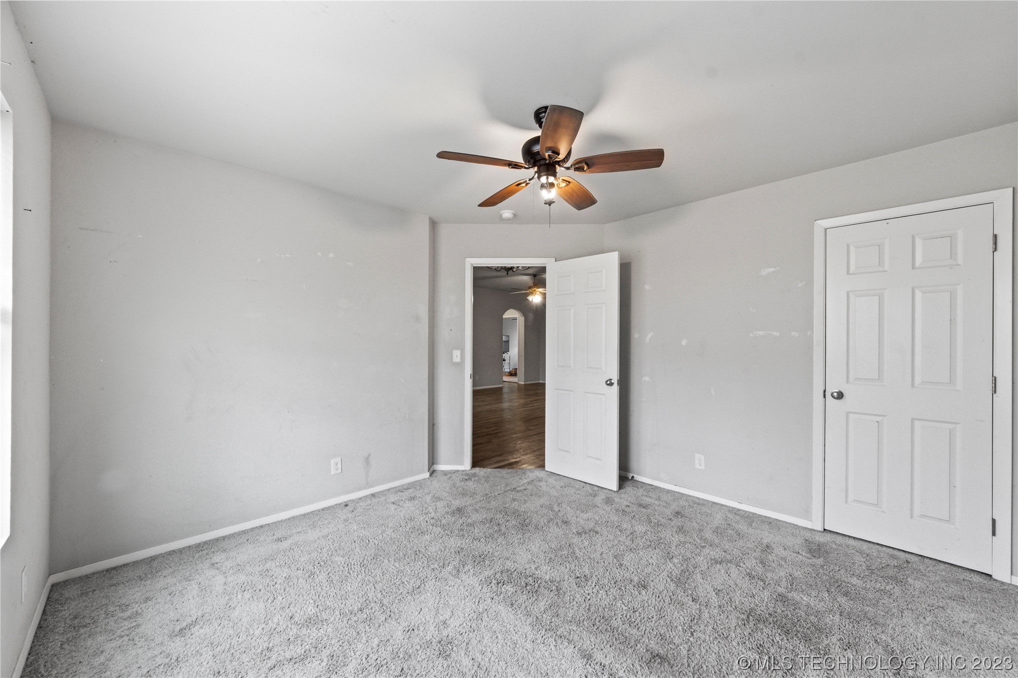 1300 W Duncan Road
