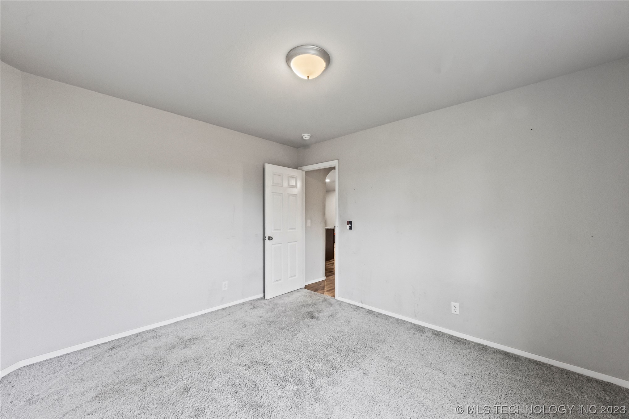 1300 W Duncan Road