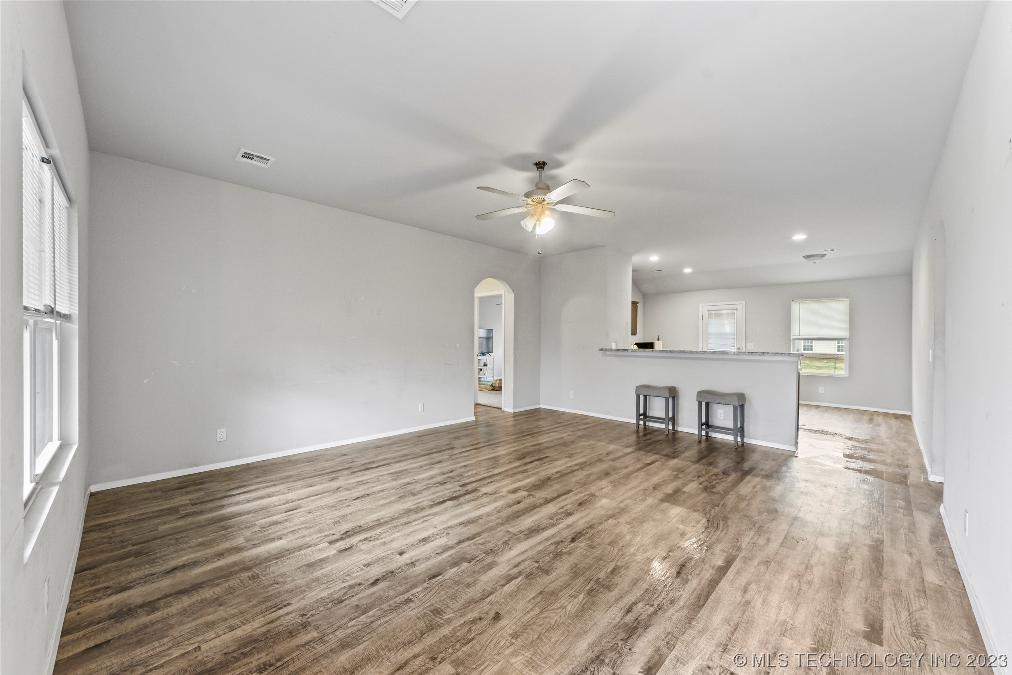 1300 W Duncan Road