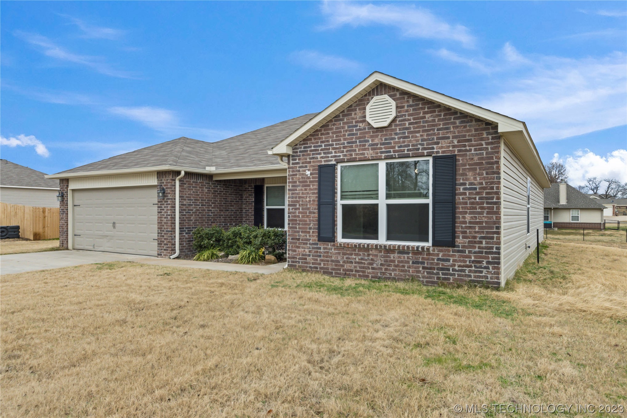 1300 W Duncan Road