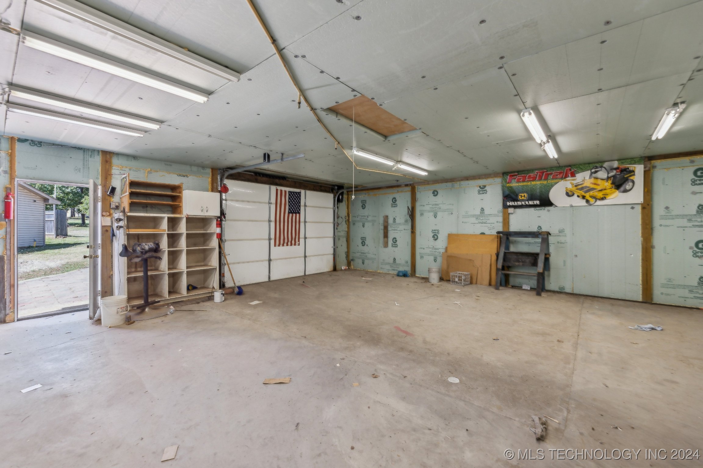 9951 W 174th Street S