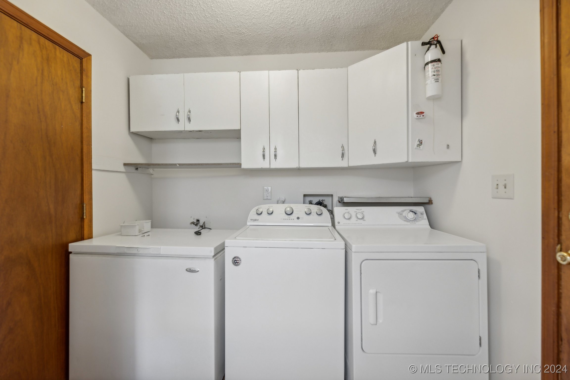 9951 W 174th Street S