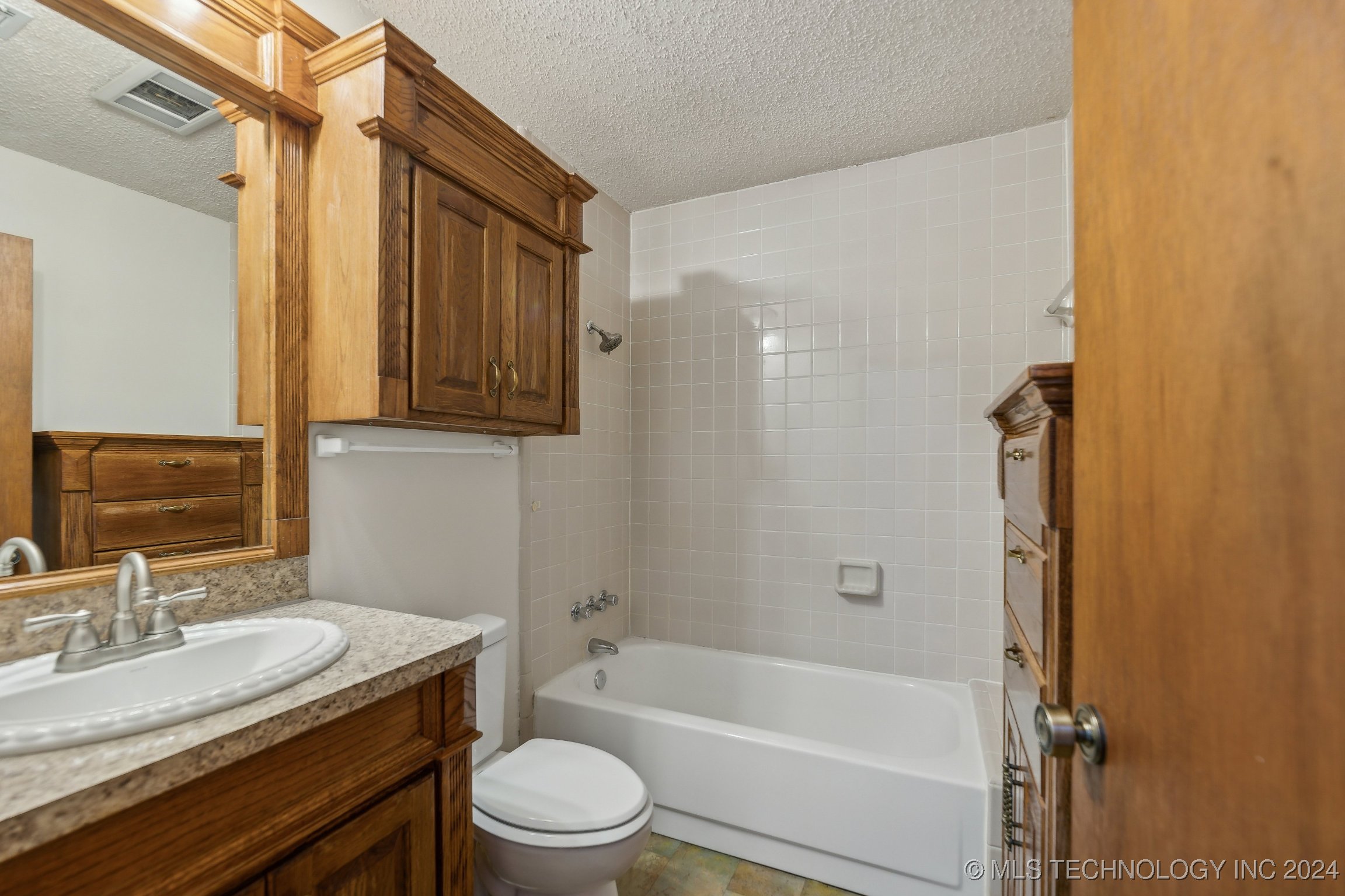 9951 W 174th Street S