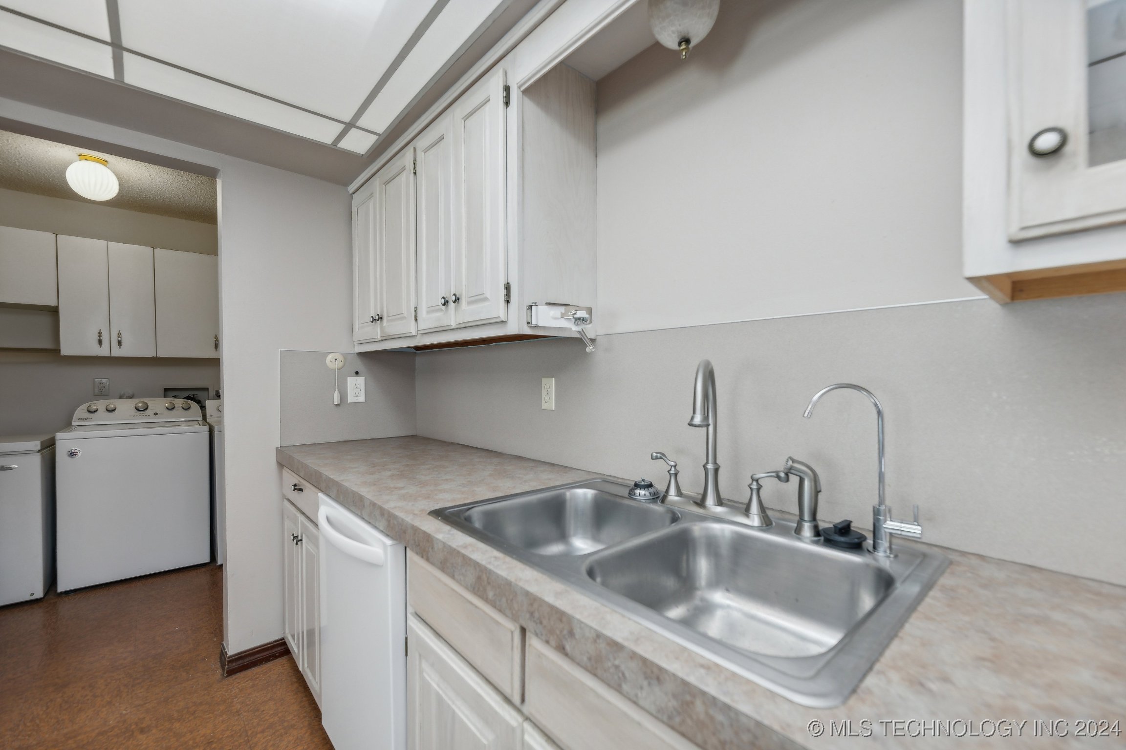 9951 W 174th Street S