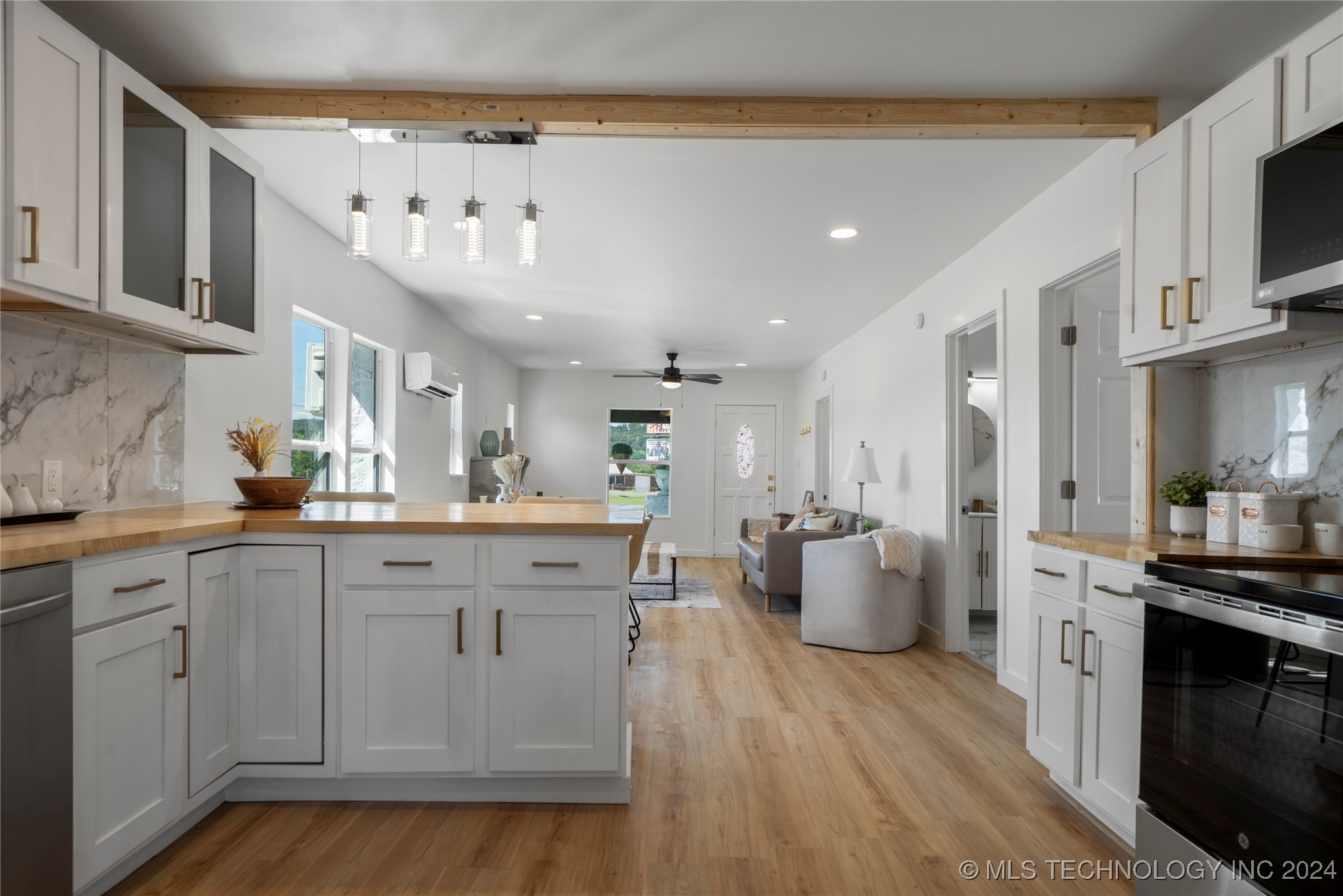 2312 W 40th Street