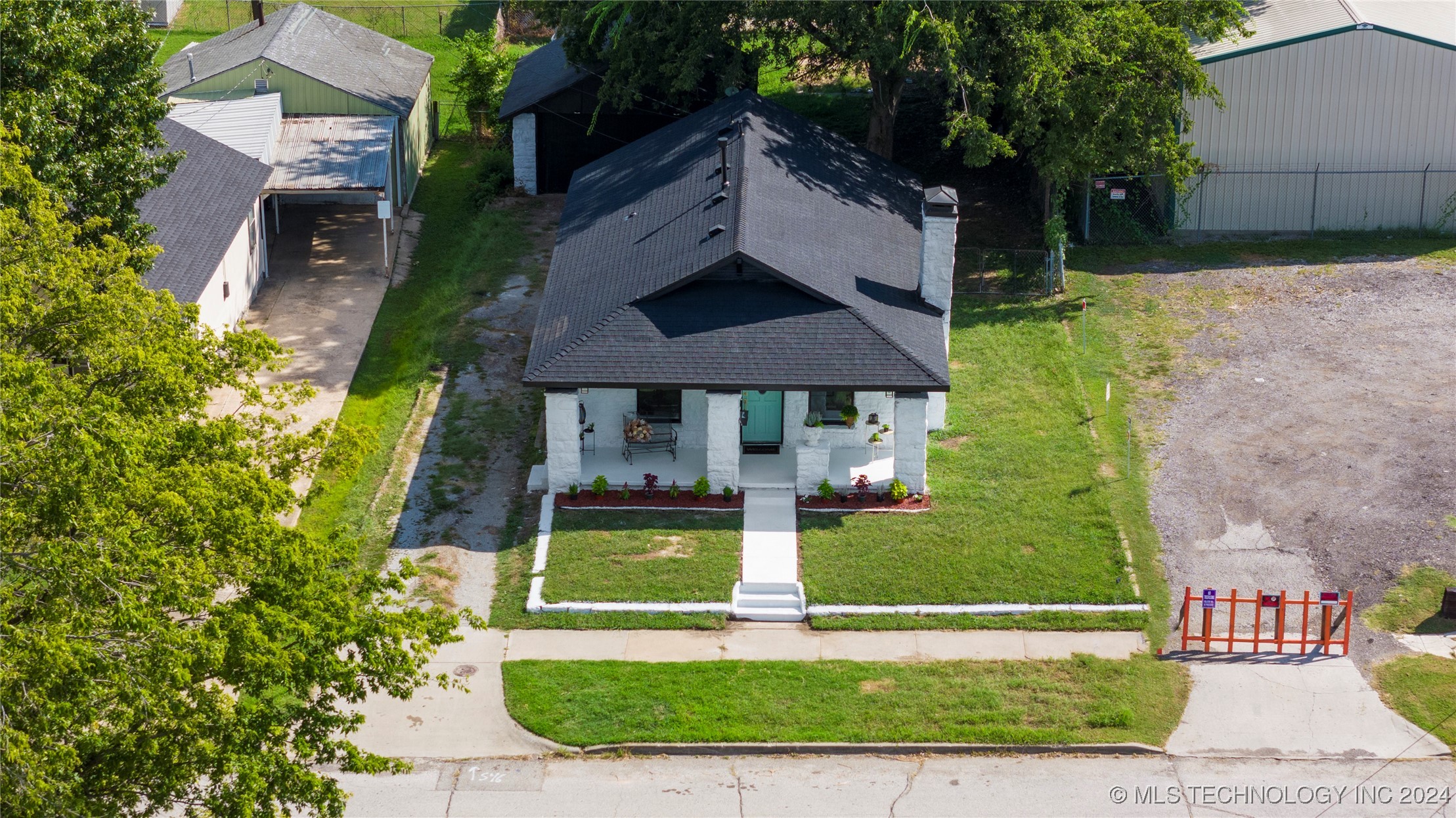 2312 W 40th Street