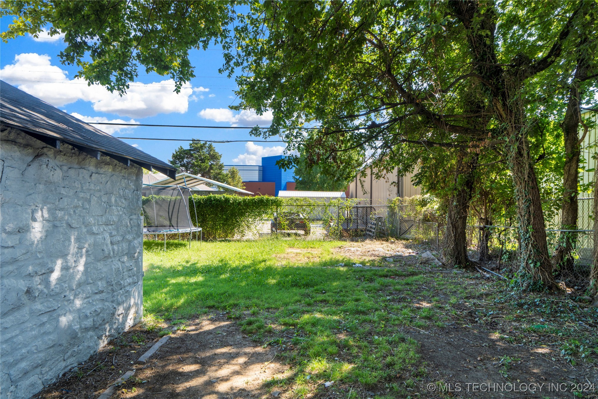 2312 W 40th Street