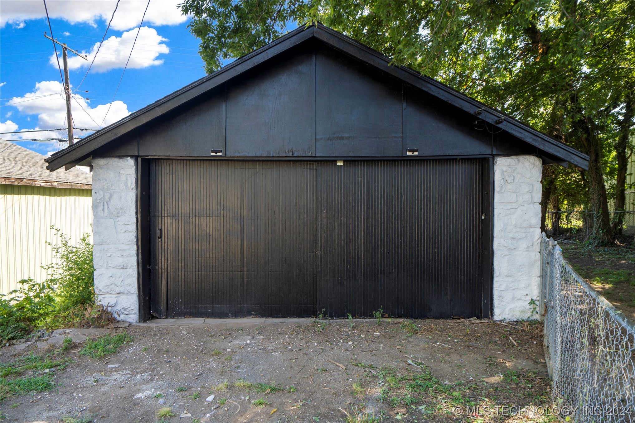 2312 W 40th Street