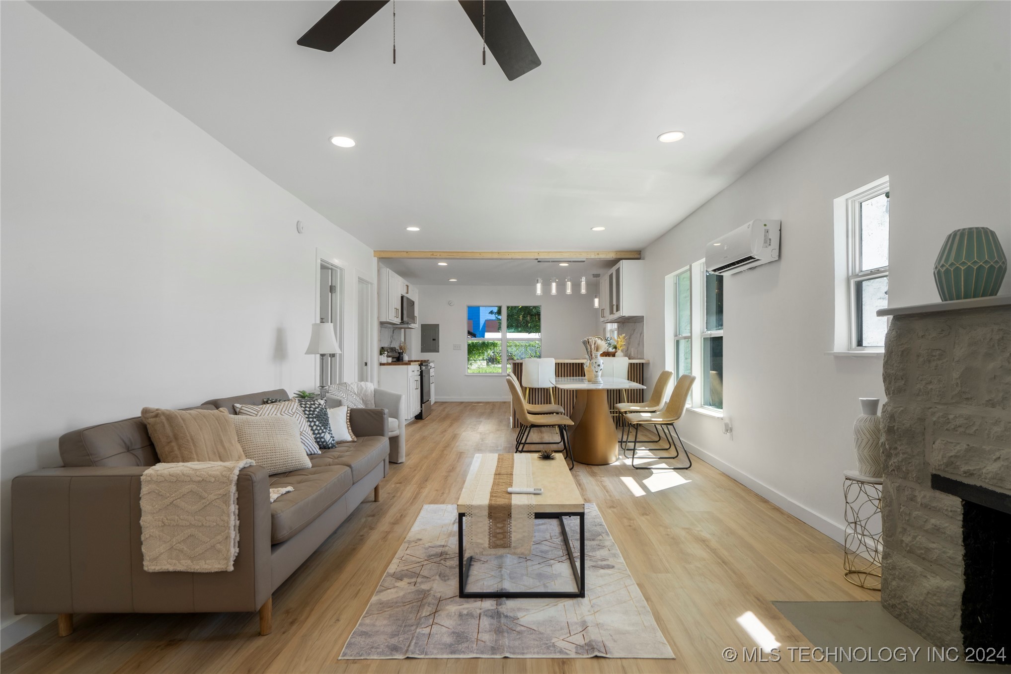 2312 W 40th Street