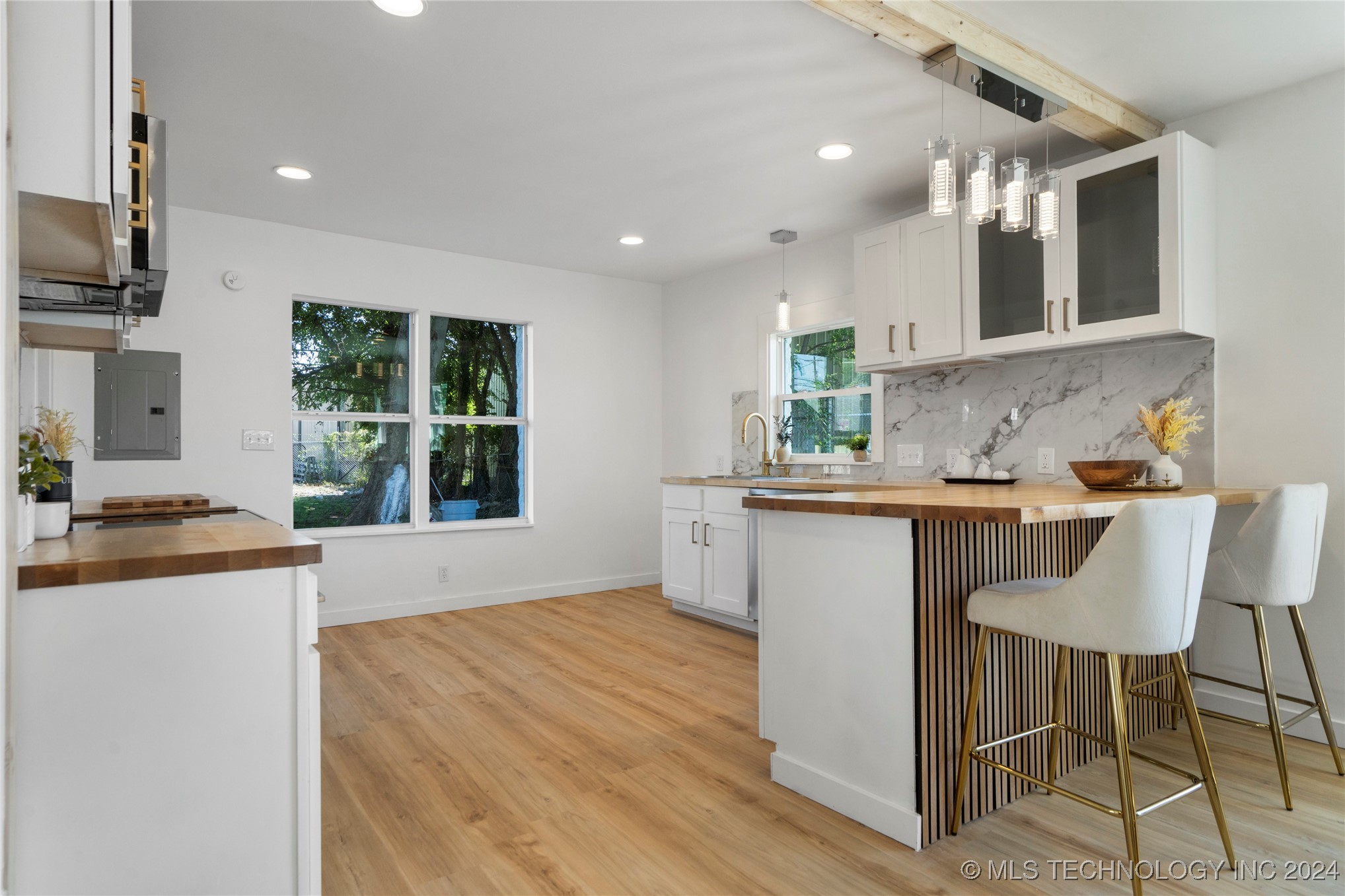 2312 W 40th Street