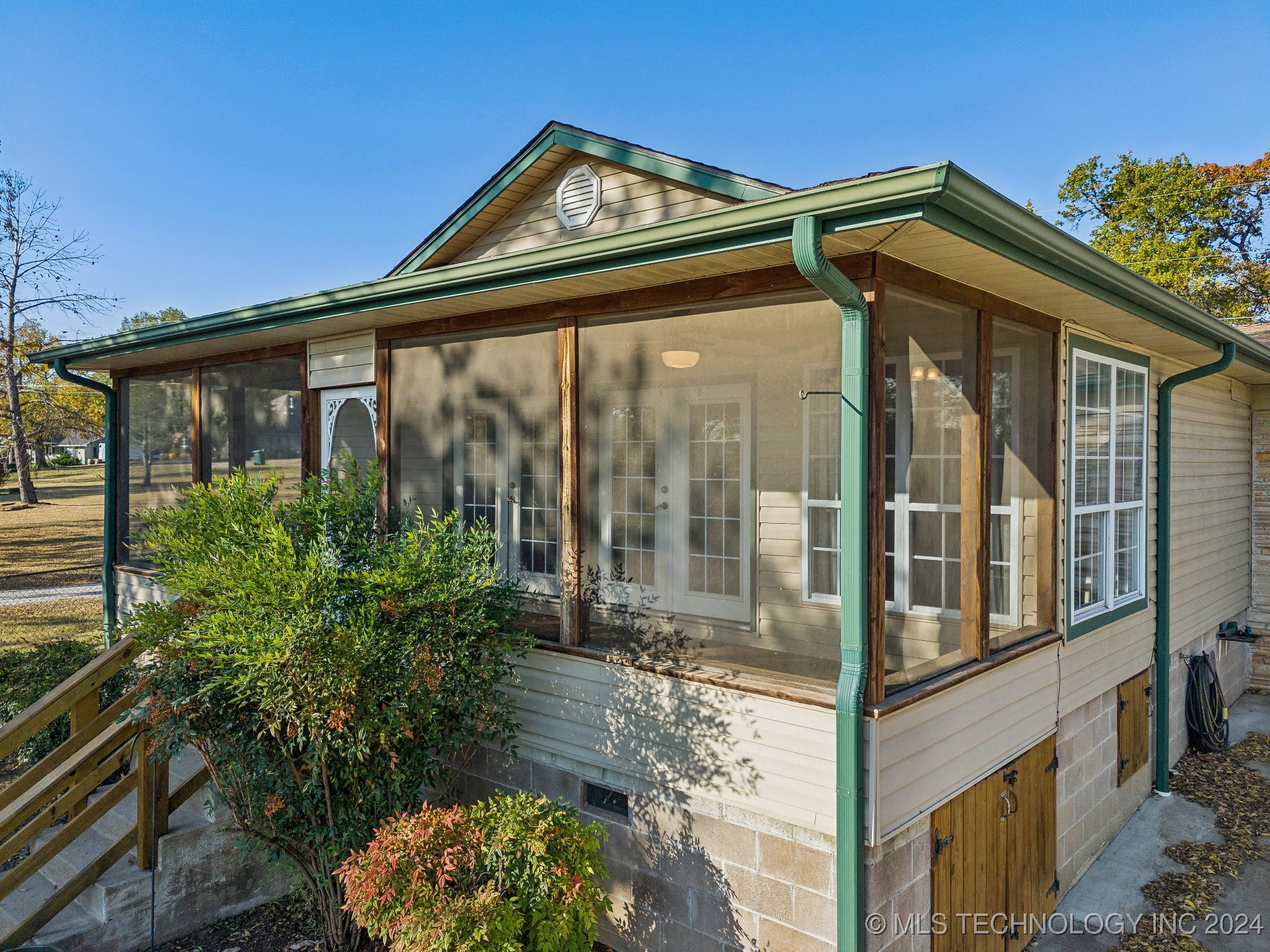 3213 Rawson Road