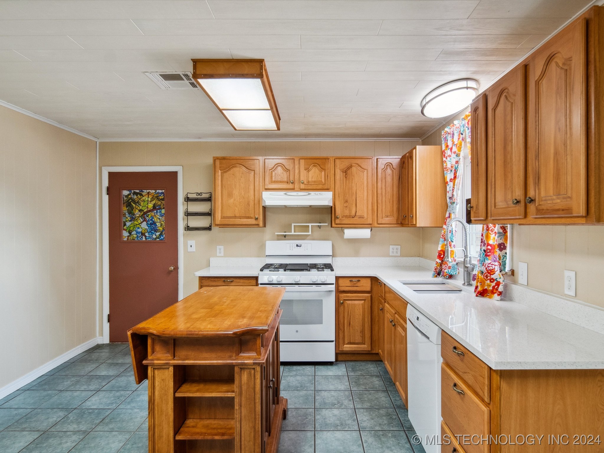 3213 Rawson Road