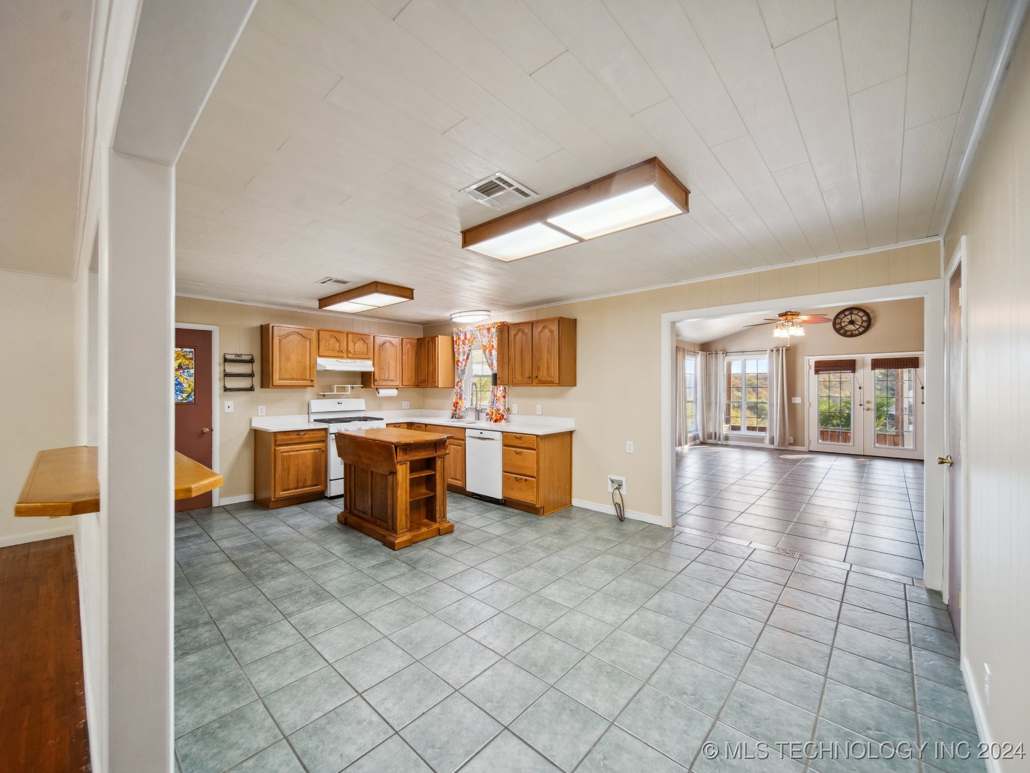 3213 Rawson Road
