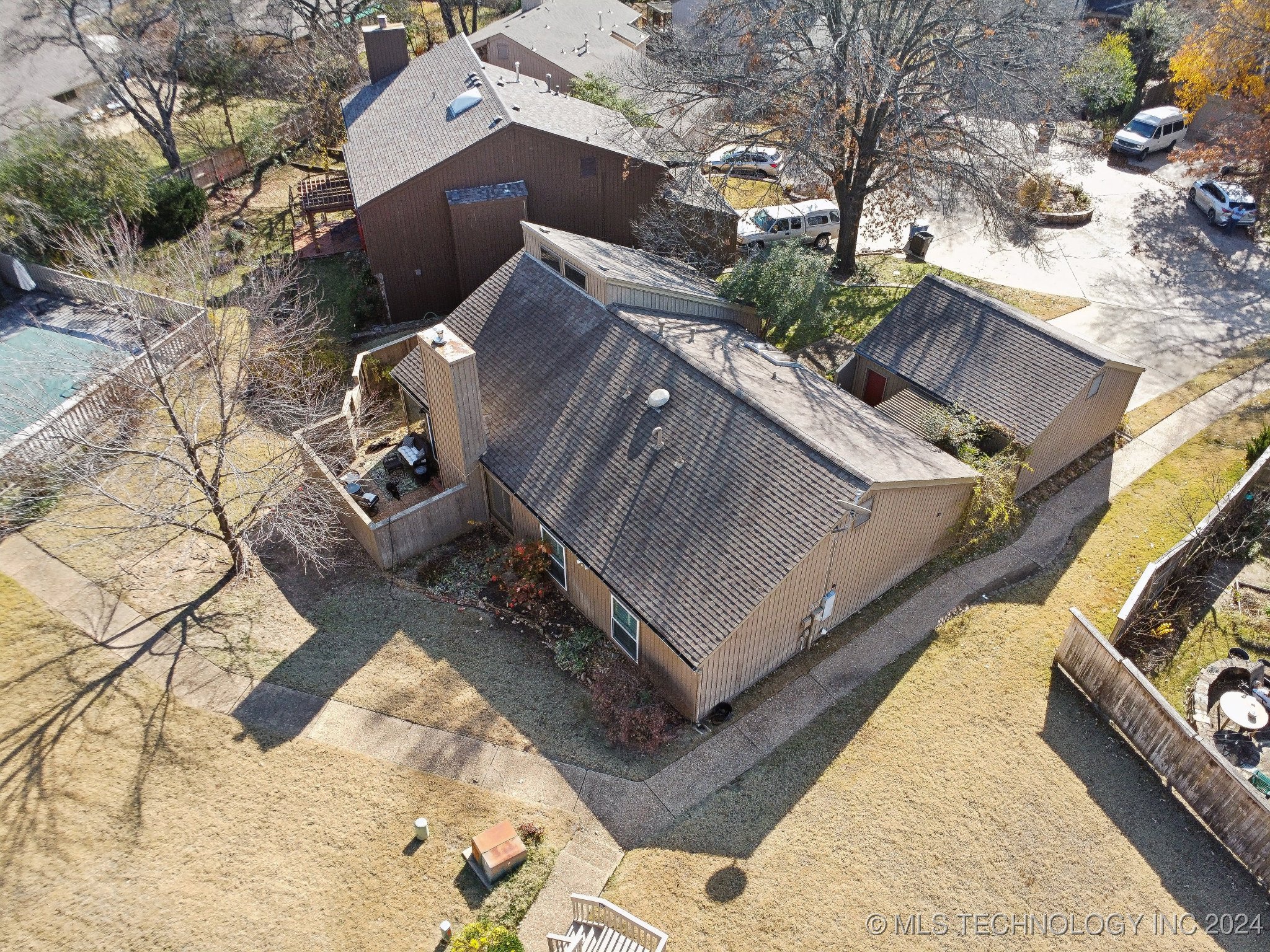 3305 E 68th Place 8