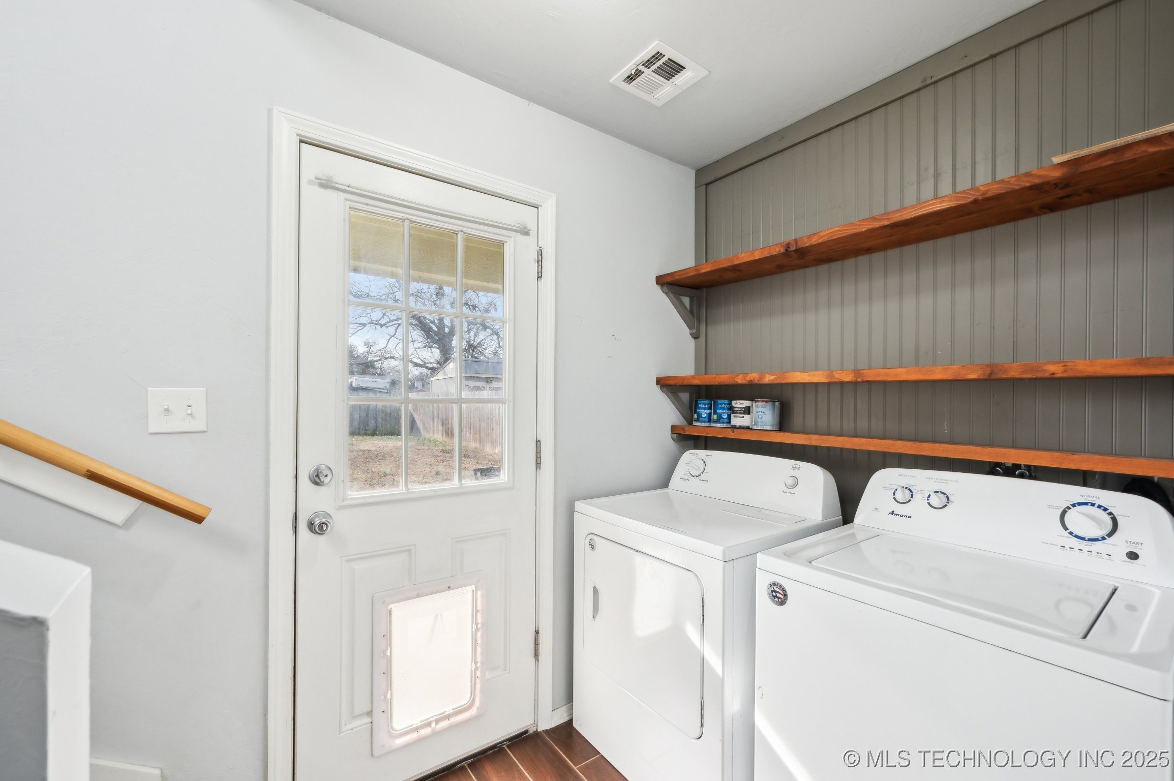 210 E 15th Street